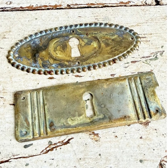 Other - Vintage Brass Keyhole Escutcheon Plates Art Deco Beaded Border Set 2